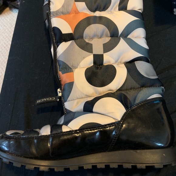 BLACK FRIDAY DEAL!! Coach boots sz 6.5 - Picture 2 of 3
